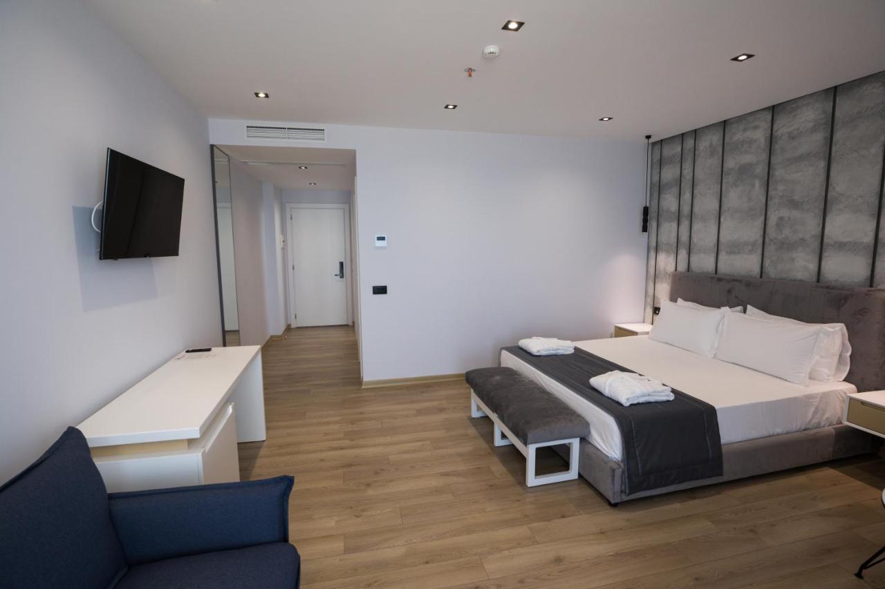 Mirage Hotel 格勒姆 外观 照片