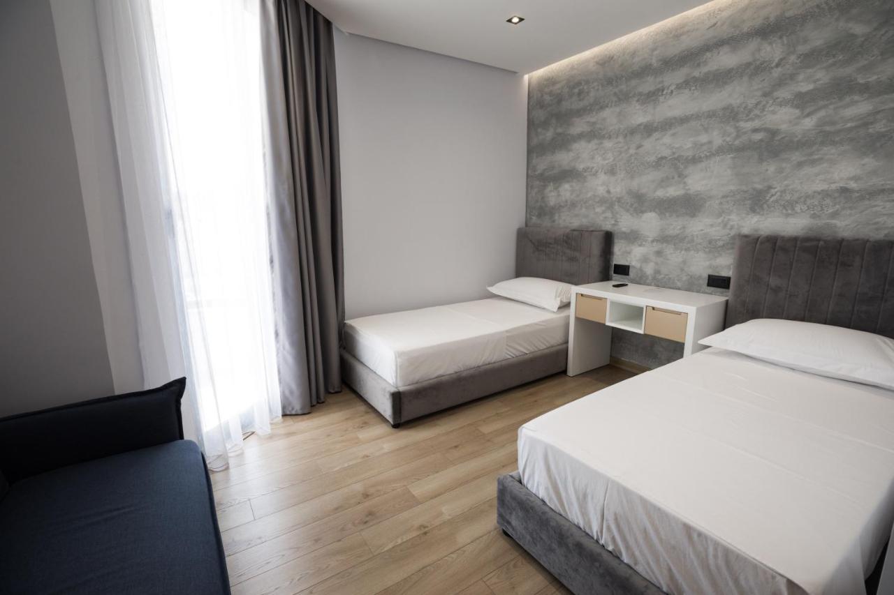 Mirage Hotel 格勒姆 外观 照片