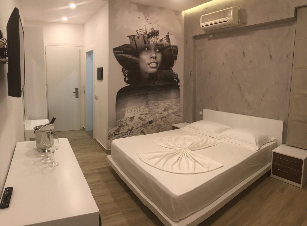 Mirage Hotel 格勒姆 外观 照片