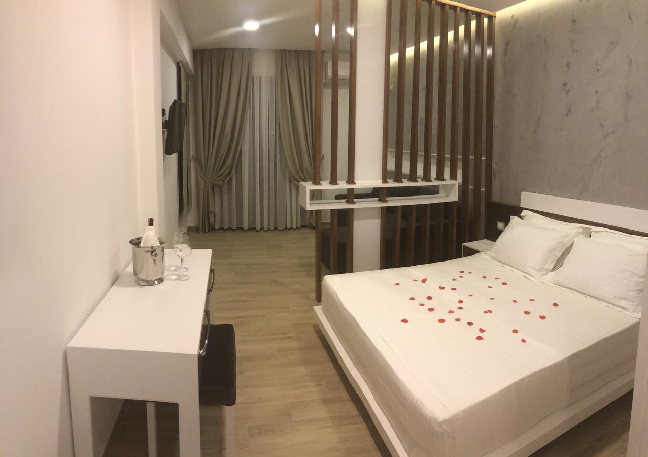 Mirage Hotel 格勒姆 外观 照片